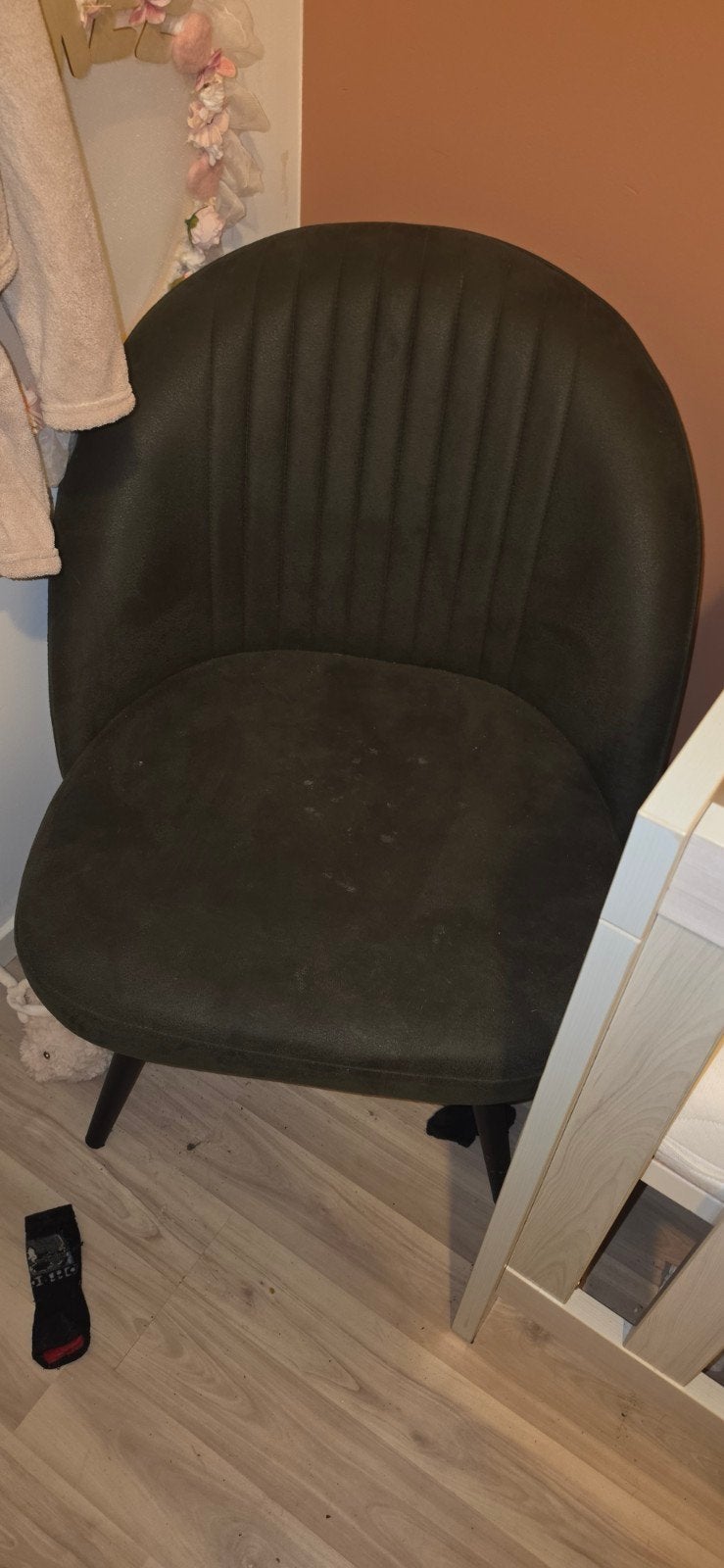 Comfortabele donkergroene stoel, Huis en Inrichting, Stoelen, Ophalen, Gebruikt, Overige kleuren, Eén