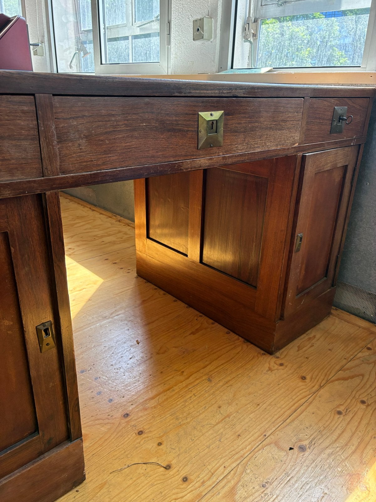 Antiek Buro met Lederen Opleg - 109 Jaar Oud, Antiek en Kunst, Ophalen