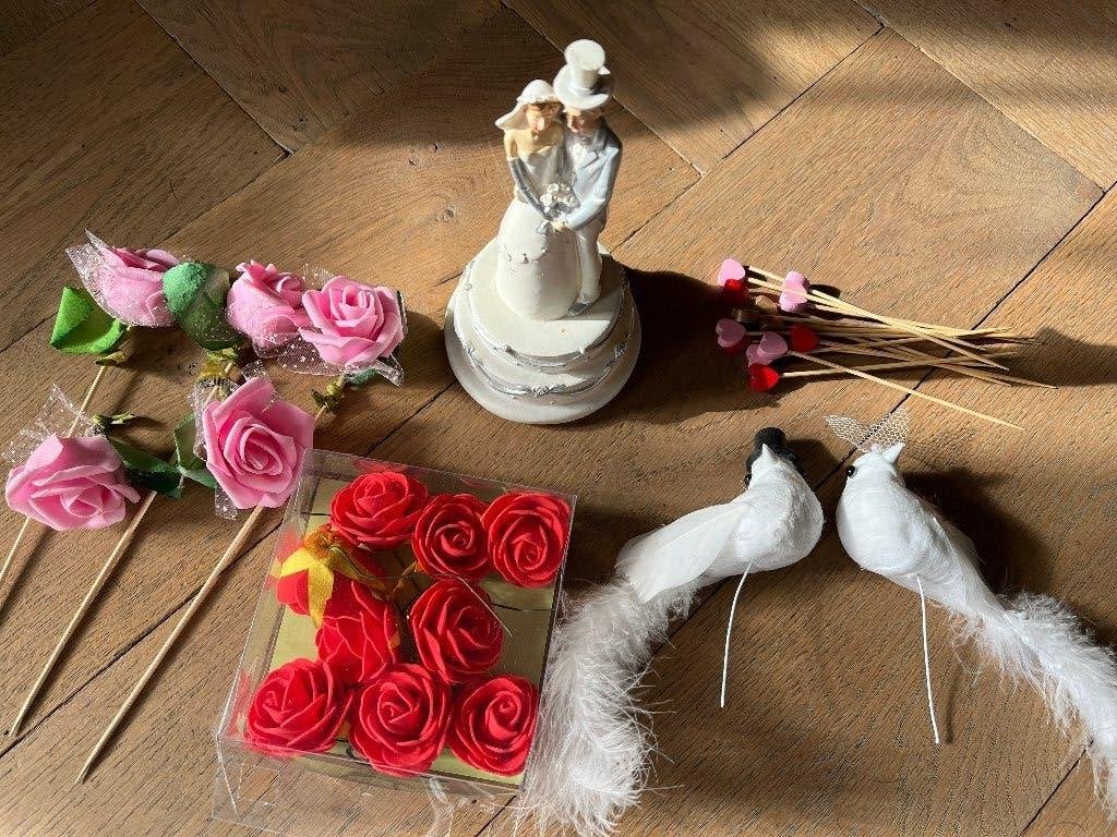 Trouwfeest taart versiering, Ophalen of Verzenden, Gebruikt, Taarten, Versiering