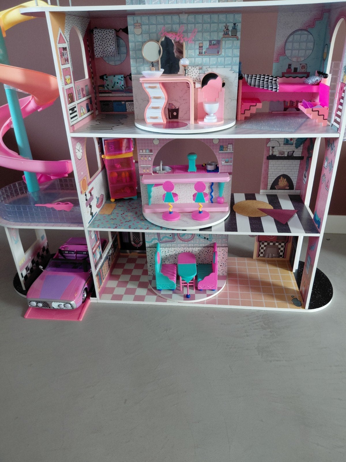 L.O.L. Poppenhuis, Ophalen, Zo goed als nieuw, Poppenhuis