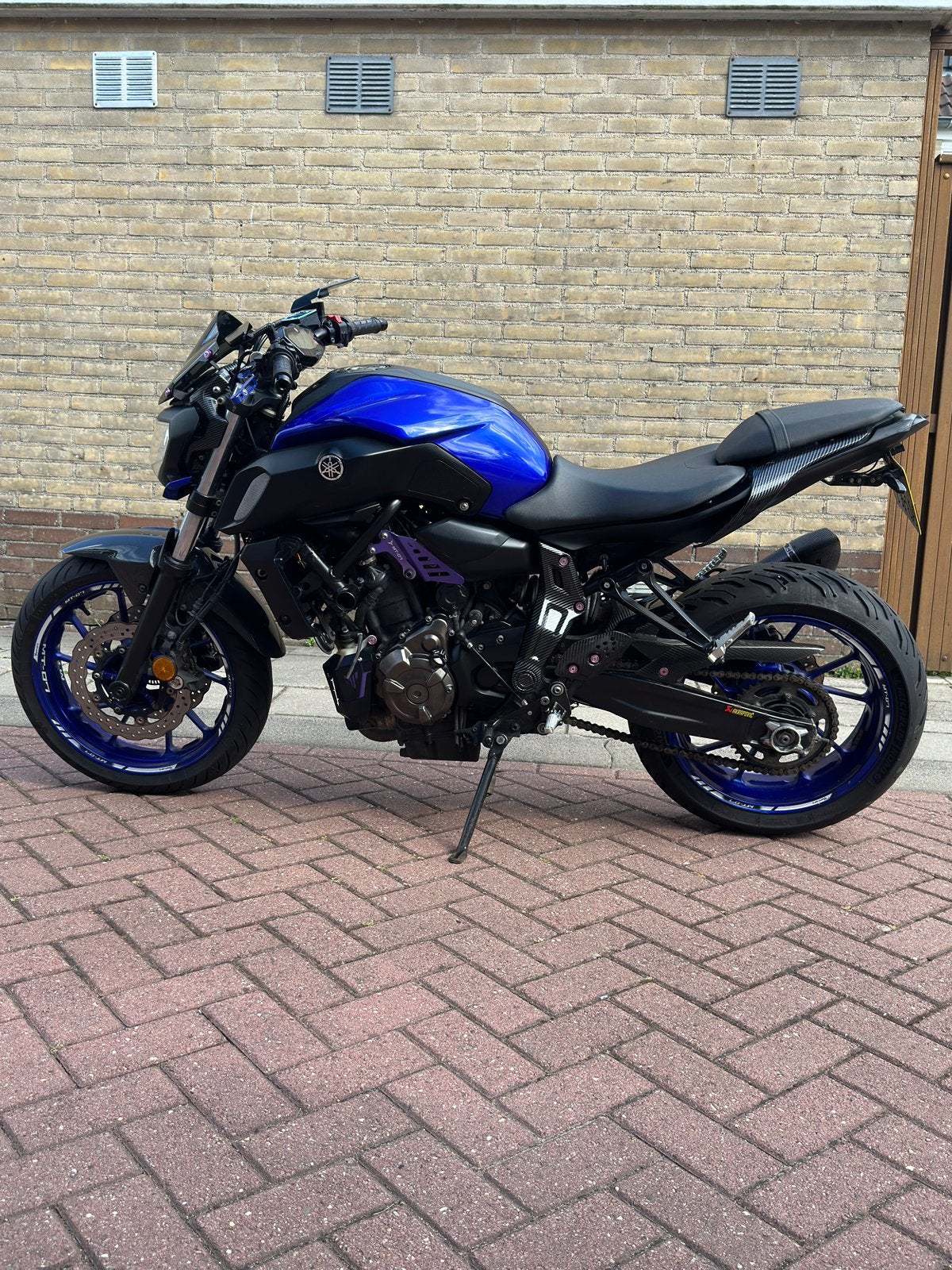 Yamaha MT-07 Carbon 35KW (a2) Vibrant Blue Akrapovic, Motoren, Motoren | Yamaha, Particulier, Naked bike, 12 t/m 35 kW, 2 cilinders