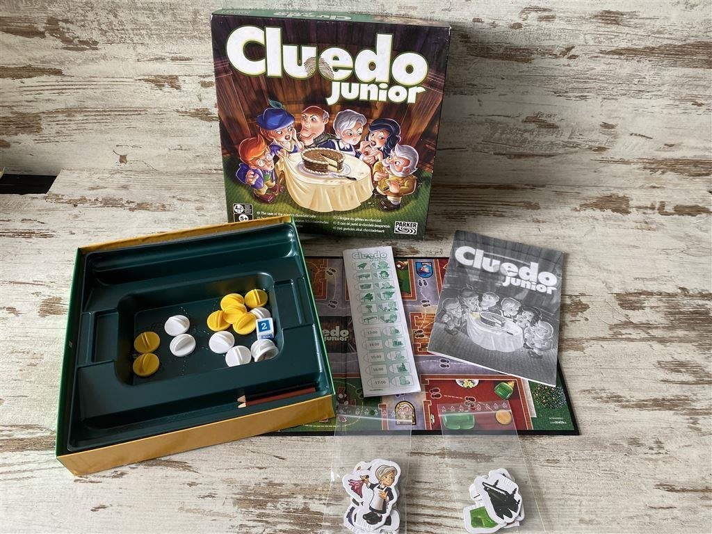 Cluedo junior vierkante versie [s238], Verzenden, Zo goed als nieuw