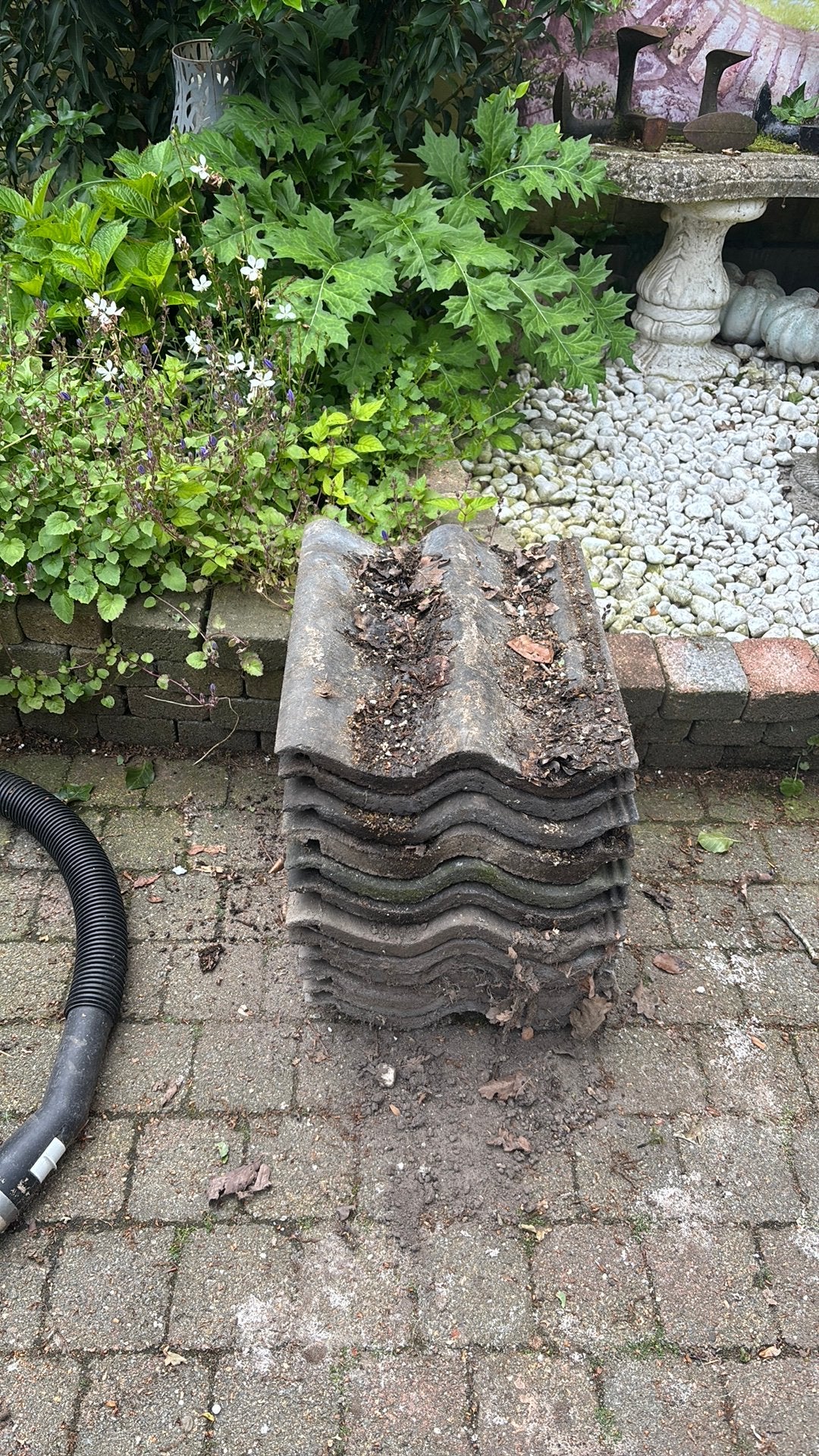 Gratis ophalen in vries, Ophalen, Steen of Klei, 15 m² of meer, Dakpannen
