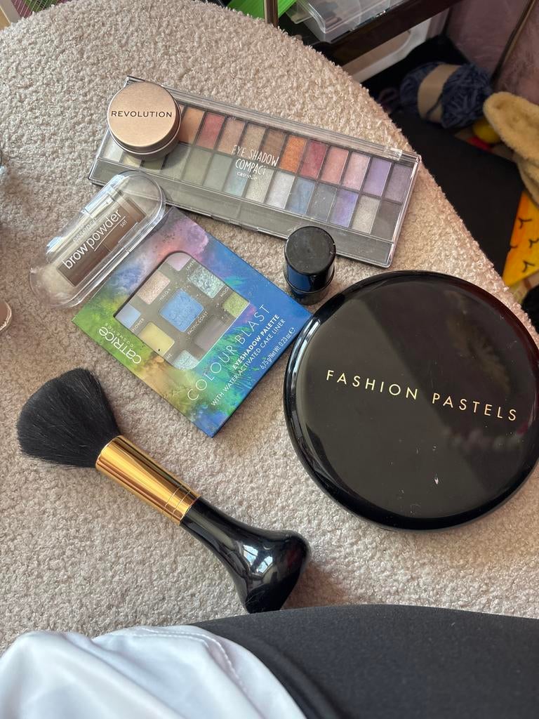 Make-up, nagelspullen, wol & beauty dingetjes, Ophalen, Gebruikt, Overige kleuren, Gehele gezicht
