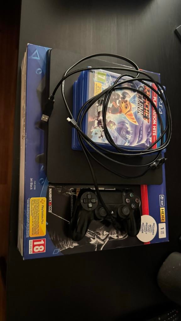 SONY PlayStation 4 Slim 1TB met games en controller, Spelcomputers en Games, Spelcomputers | Sony PlayStation 4, Ophalen of Verzenden