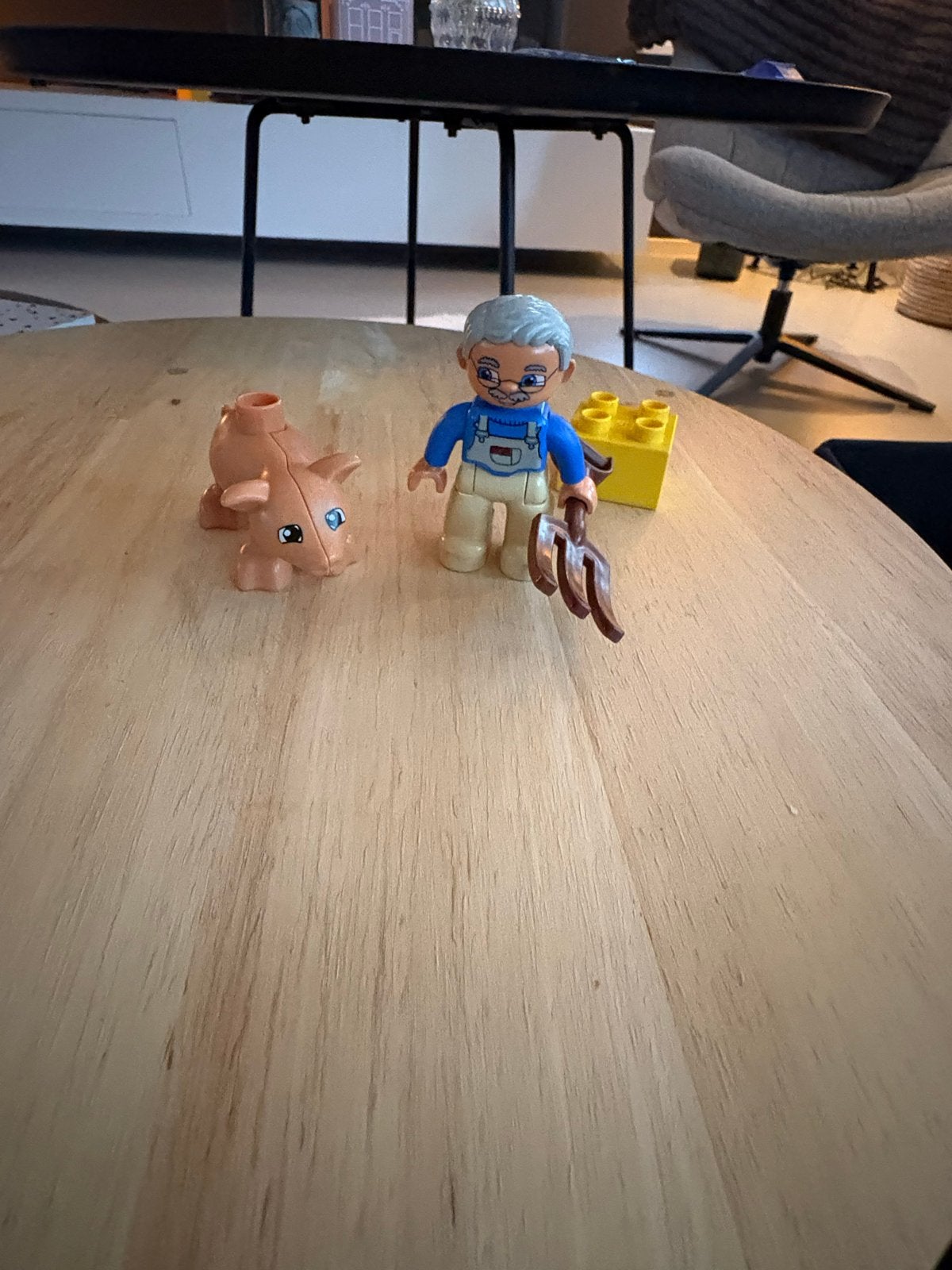 Duplo Opa met hark en varken - Set 5643, Inclusief minifiguren, Gebruikt, Ophalen of Verzenden, Minifiguur