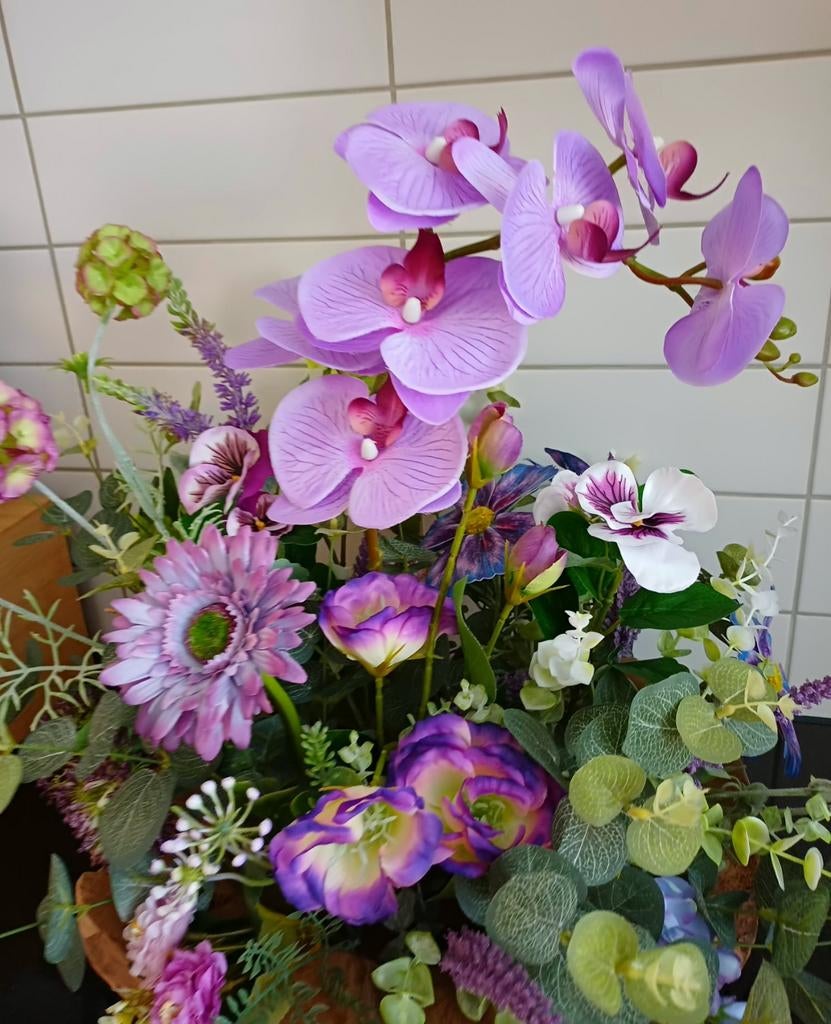 Prachtig zijden bloemstuk in houten schaal, Ophalen of Verzenden, Nieuw, Binnen