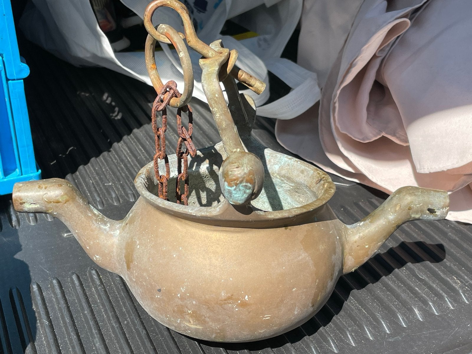Antieke bronzen lavabo, Ophalen, Brons