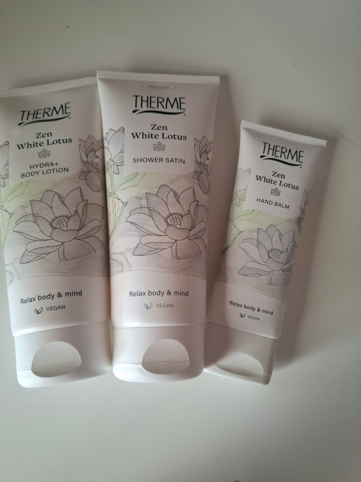 Therme Zen White Lotus Set: Bodylotion, Douche en Handbalsem, Ophalen of Verzenden
