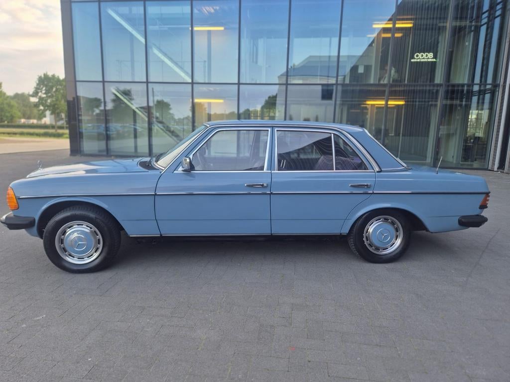 Mercedes-Benz 200-Serie 200d. blauw goede staat!, foto 7