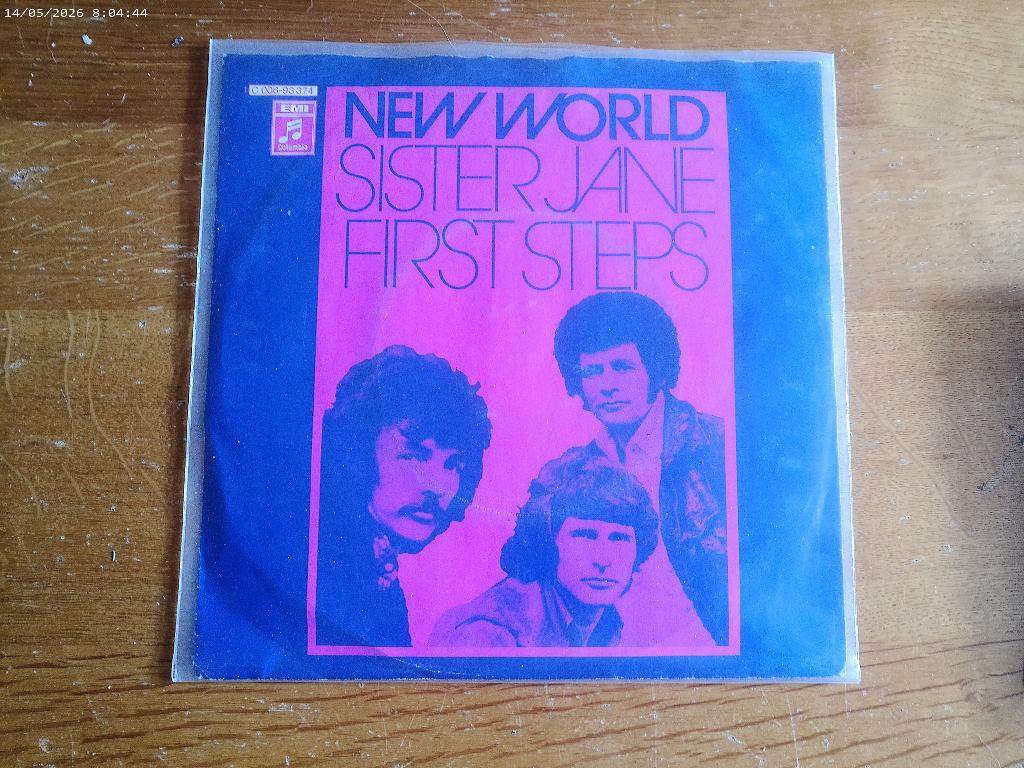 New World - Sister Jane / First Steps, Fotohoes, Ophalen of Verzenden, Gebruikt, Pop