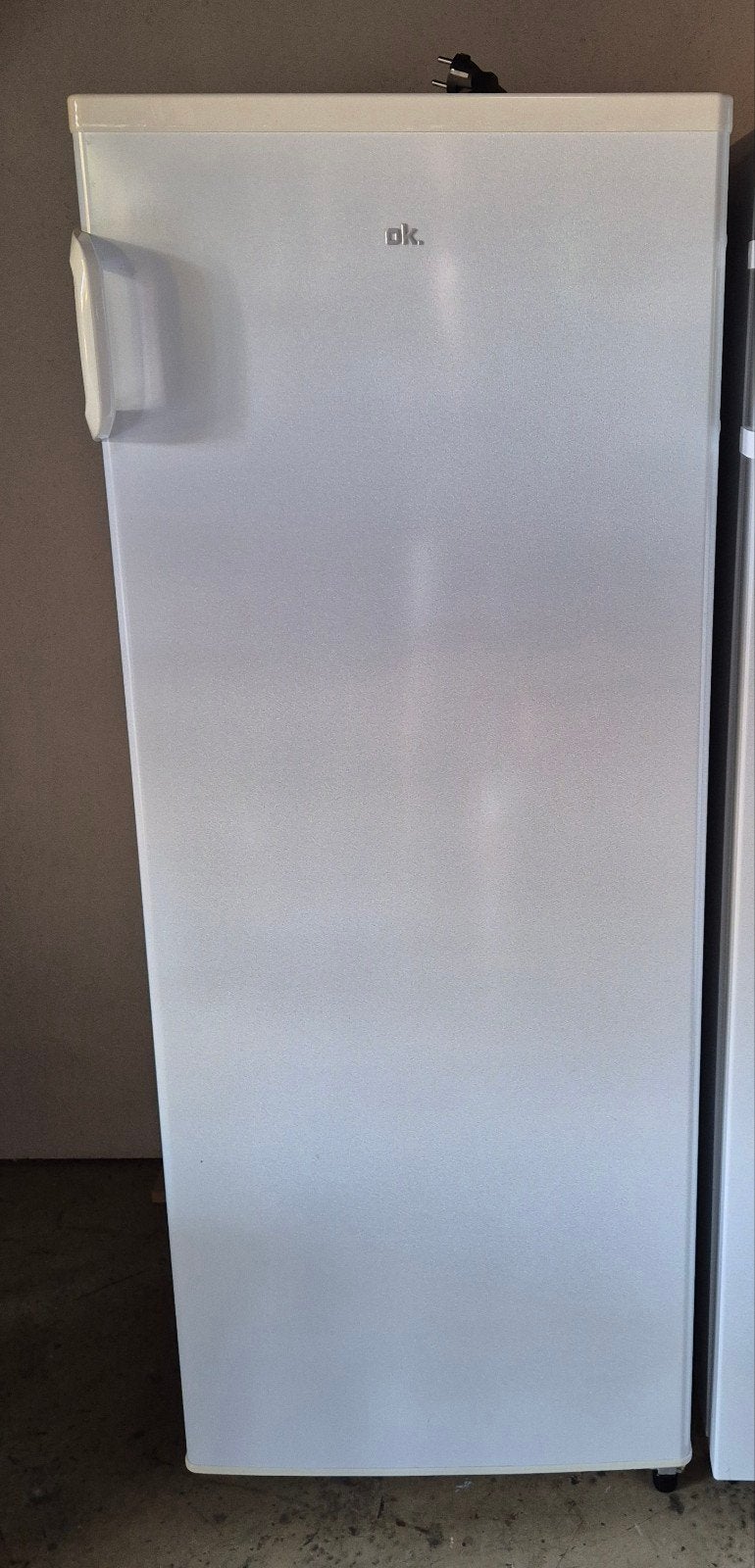 OK. Hoge Koelkast 250L - 144cm hoog - Nette staat, Ophalen, Zonder vriesvak, 200 liter of meer, 160 cm of meer