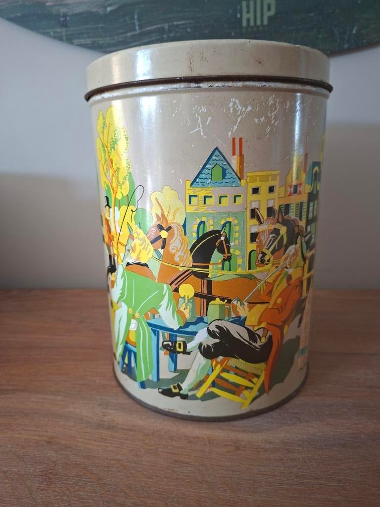 Oude blikken trommel met nostalgische afbeelding, Verzamelen, Blikken, Ophalen of Verzenden, Gebruikt, Overige, Overige merken