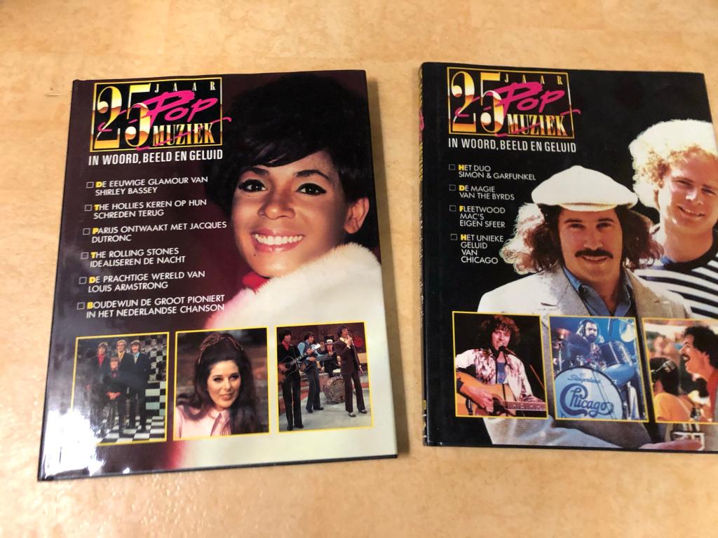 2 x 25 jaar popmuziek - 67-68 en 69-70, Boeken, Ophalen of Verzenden, Gelezen, Algemeen