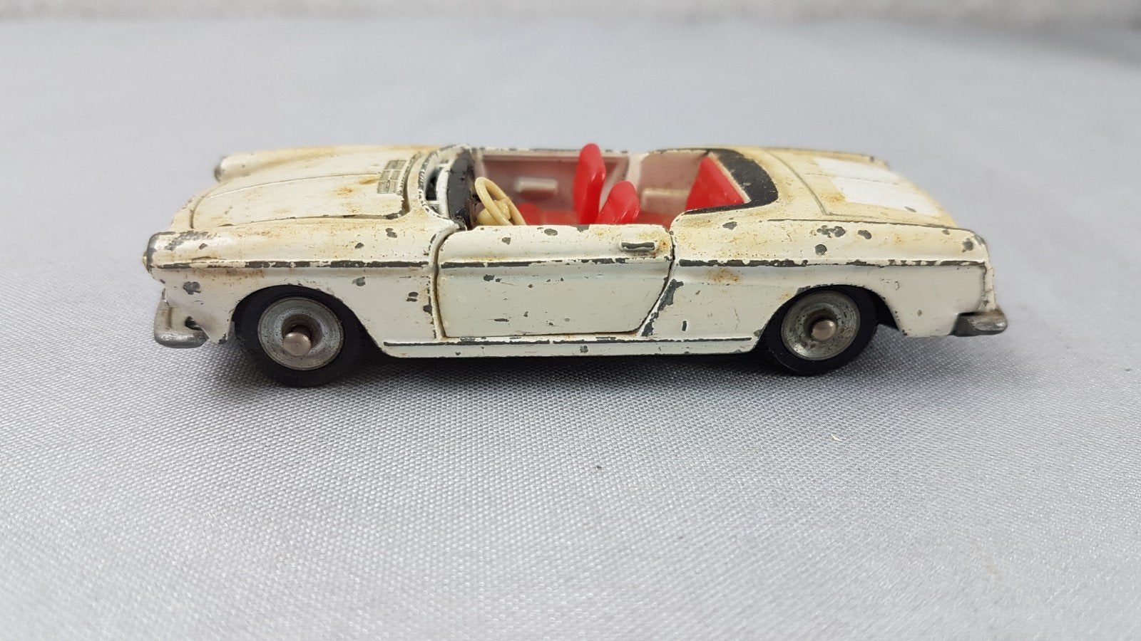 Dinky Toys Peugeot 404 Pininfarina Cabriolet - Gebruikt, Ophalen of Verzenden, Gebruikt, Auto