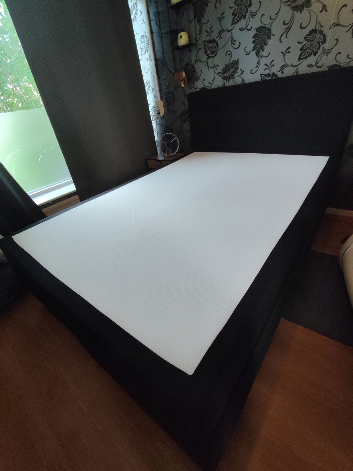 Bed 2 persoons Boxspring Leen Bakker zwart., Huis en Inrichting, Slaapkamer | Boxsprings, Zwart, 200 cm, Chique, Nieuw