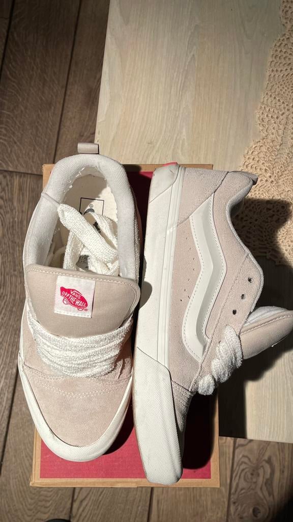 Vans Knu Skool Beige, Kleding | Heren, Schoenen, Ophalen of Verzenden, Zo goed als nieuw