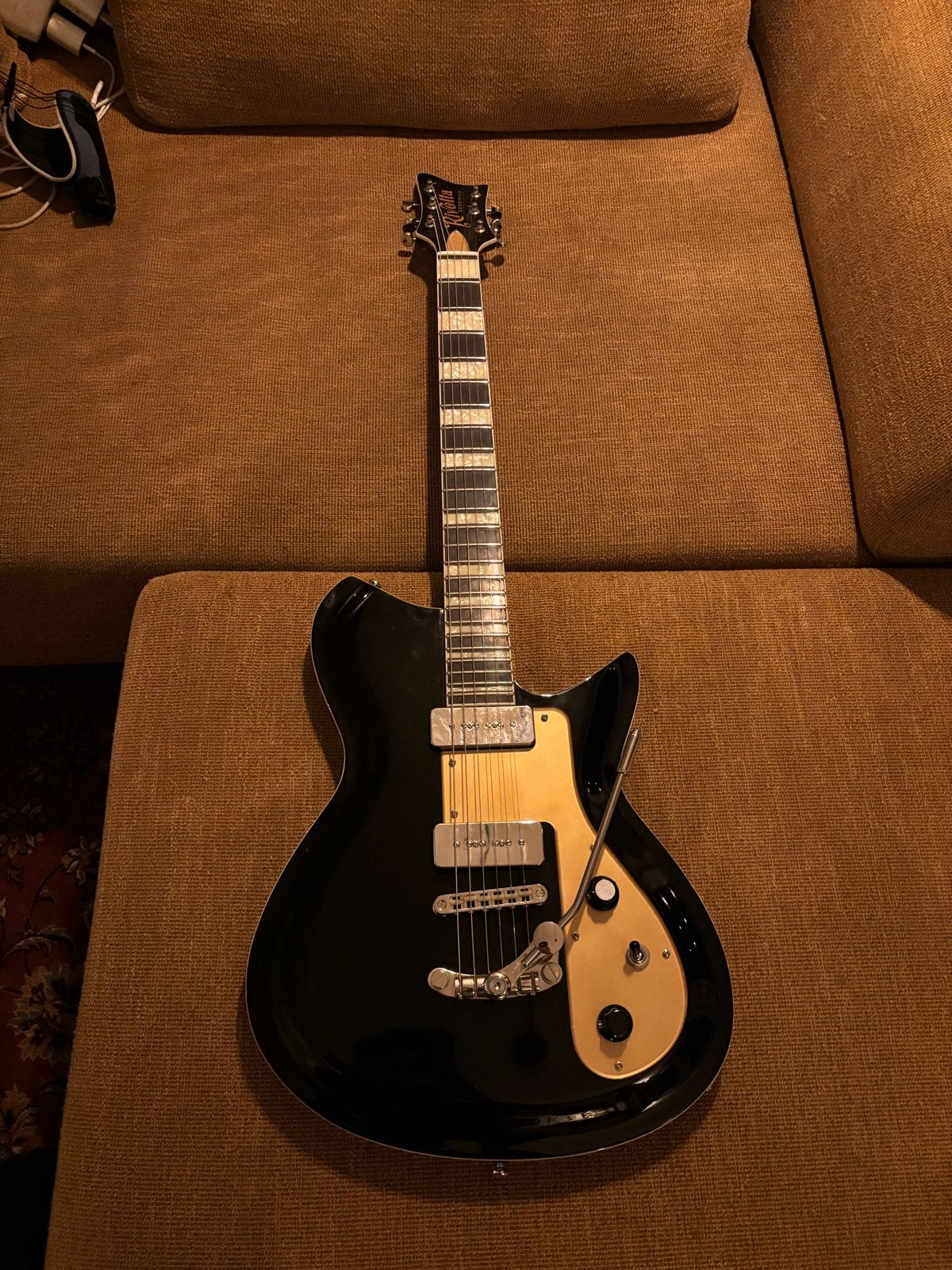 Rivolta Combinata VXII Toro Black p90, Ophalen of Verzenden, Zo goed als nieuw, Solid body, Overige merken