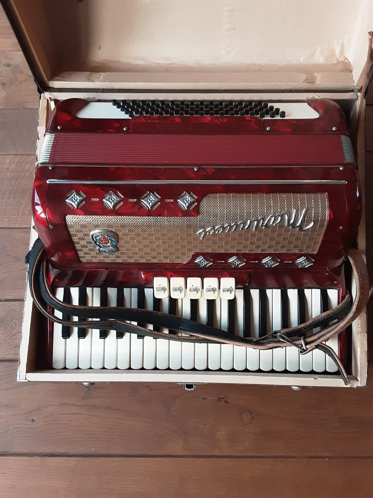 Marinucci accordeon, Ophalen, Gebruikt, Met riemen, 80-bas