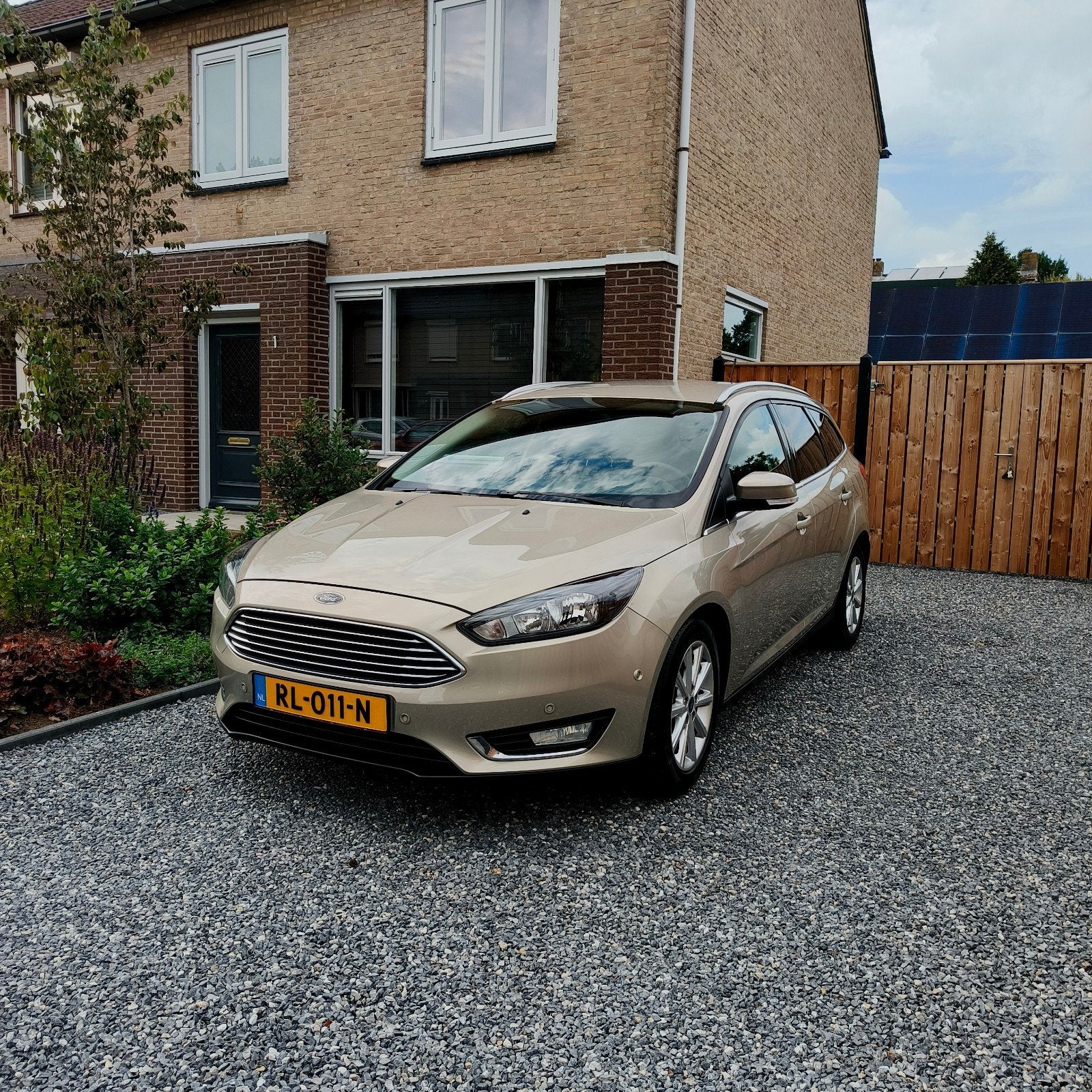 Ford Focus 1.5 Ecoboost 110KW Wagon 2018 Grijs, Stof, 1498 cc, Zwart, 4 cilinders