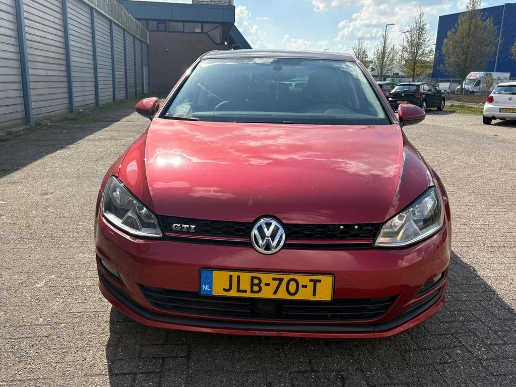Volkswagen Golf 1.2 TSI 81KW GTI look Dsg-7 2016 Rood, Auto's, 620 kg, Leder, Golf, 1151 kg