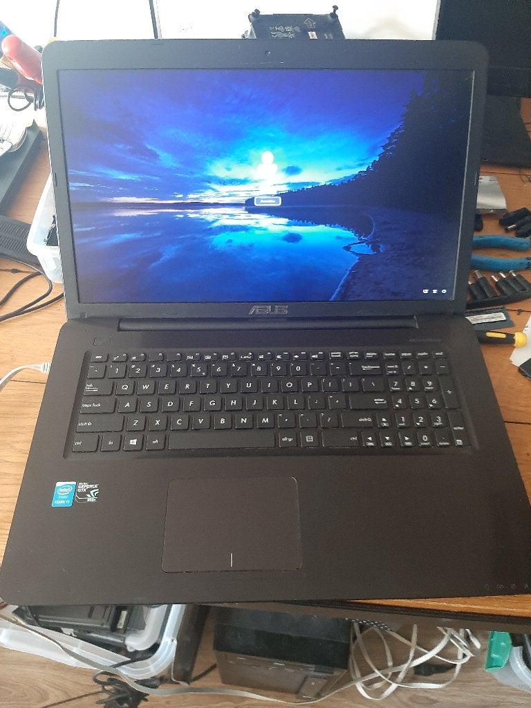Asus 17,3 inch intel i7 laptop 8GB Windows 11, Computers en Software, Apple Macbooks, 2 tot 3 Ghz, Qwerty, 8 GB, 17 inch