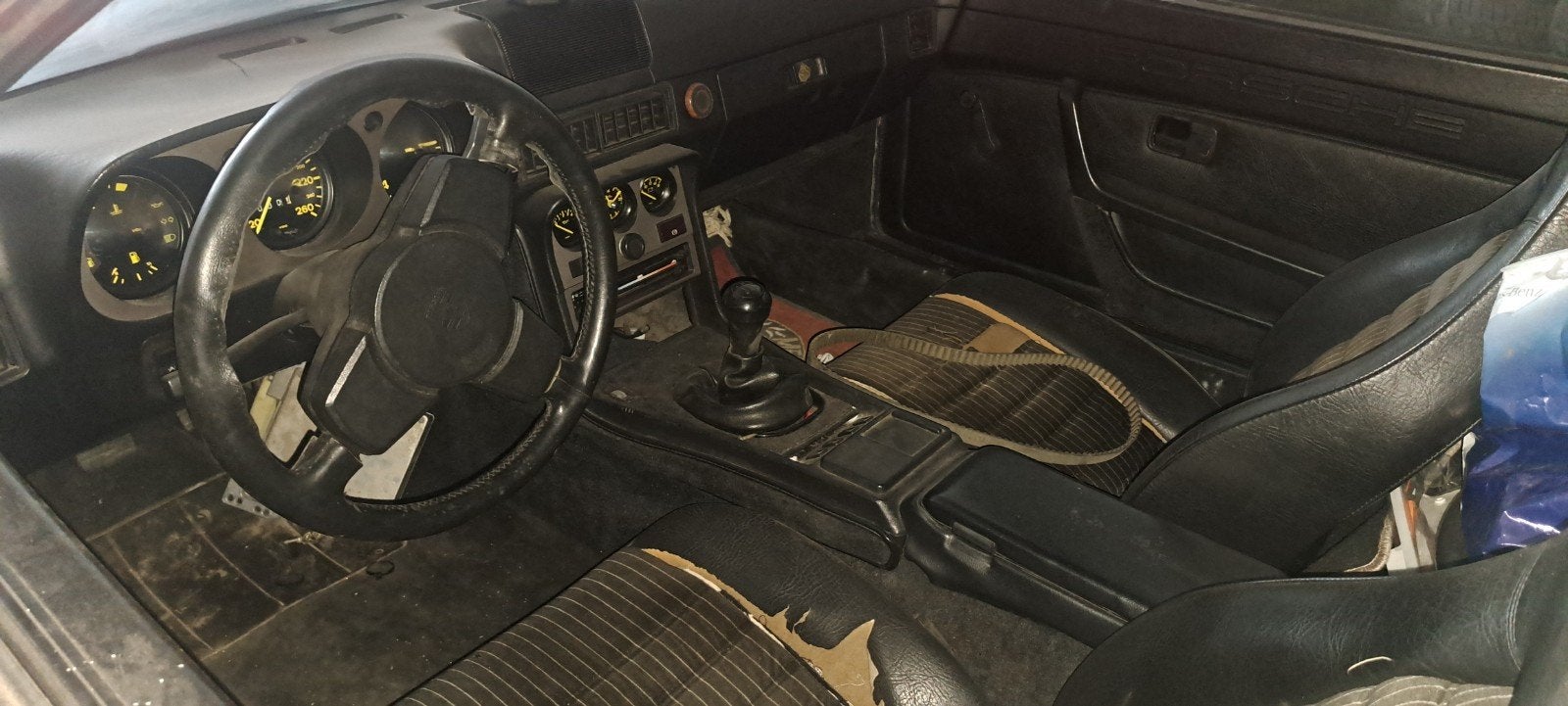 PORSCHE 944, foto 5