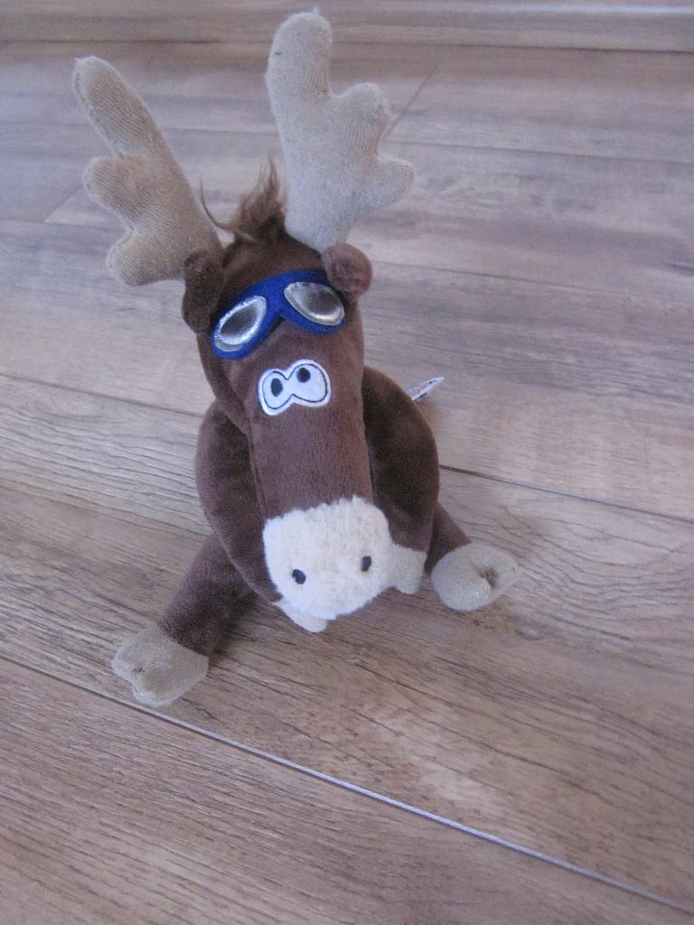 Ferrero Kinder bruin pluche hert rendier handpop poppenkastp, Kinderen en Baby's, Paard, Overige merken, Overige karakters, Ophalen of Verzenden