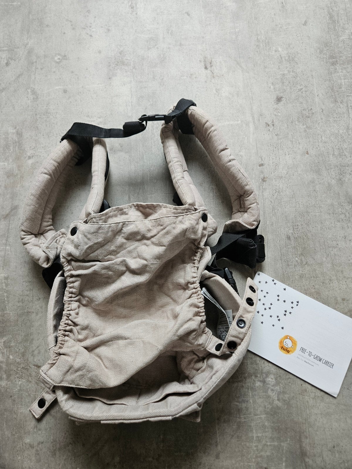 Tula Draagzak Sand, Kinderen en Baby's, Babydragers en Draagdoeken, Zo goed als nieuw, Buik, Draagzak, Ophalen