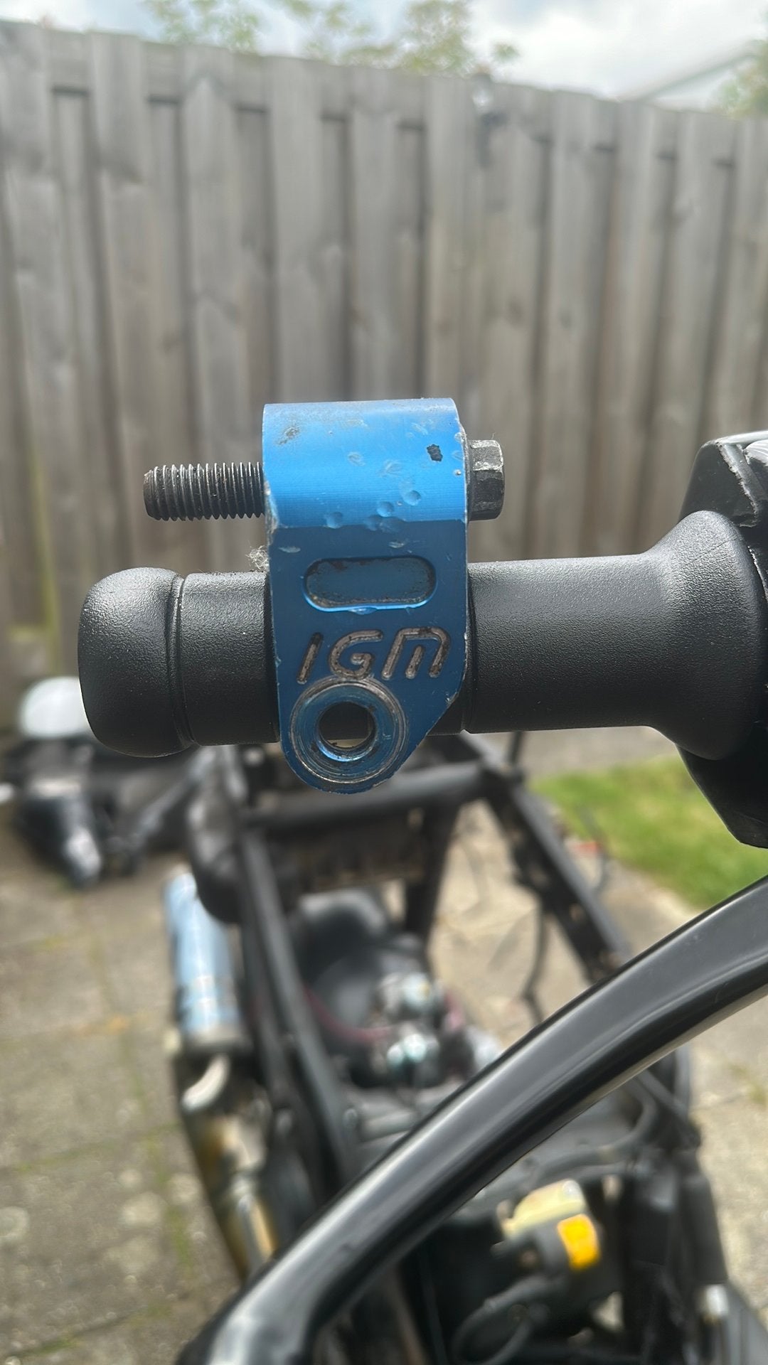 Igm ophoog blokje schokbreker, Fietsen en Brommers, Brommeronderdelen | Algemeen, Ophalen of Verzenden, Zo goed als nieuw, Blok