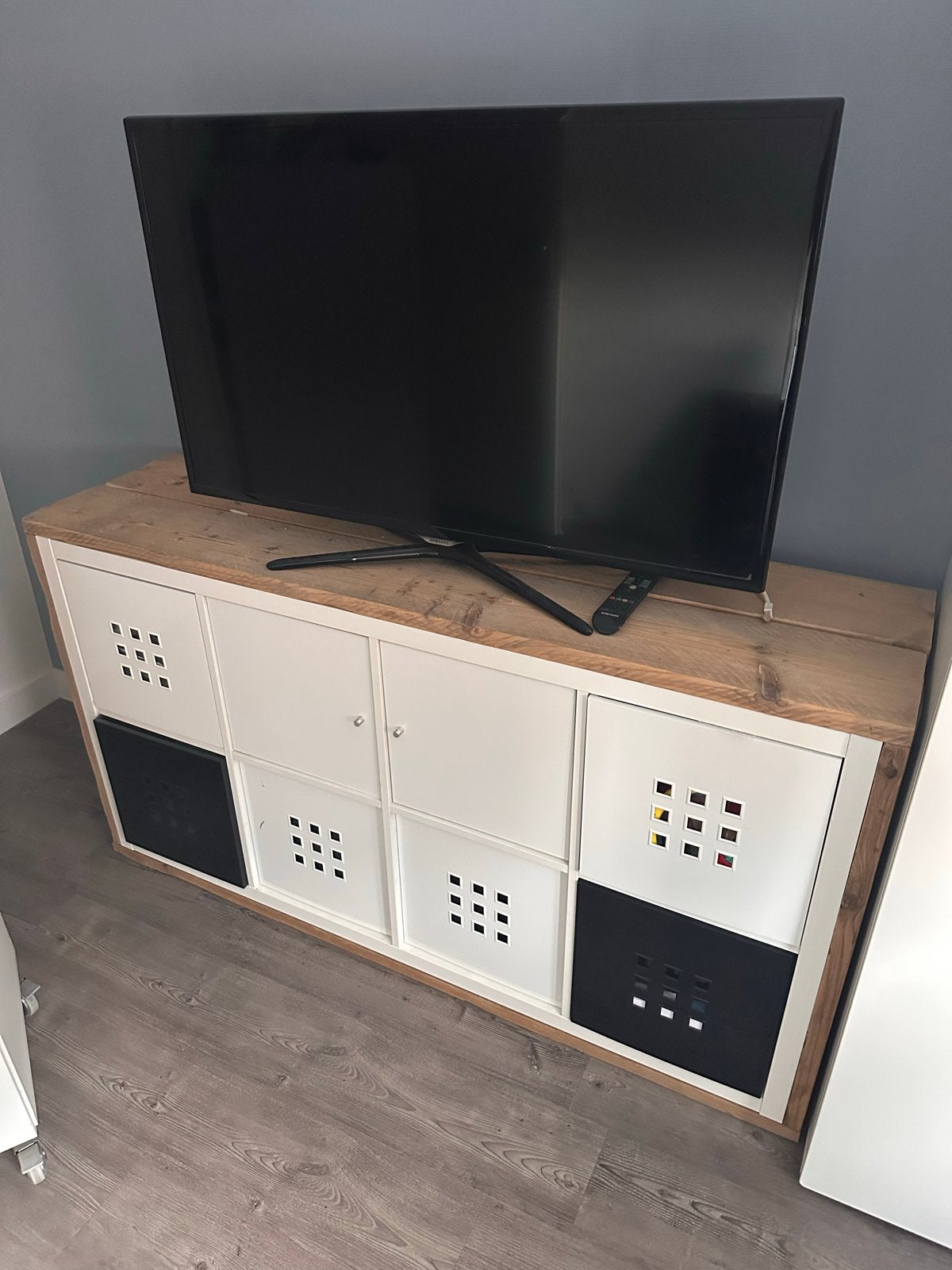 IKEA Kallax kast voorzien van steigerhout, Ophalen, Gebruikt