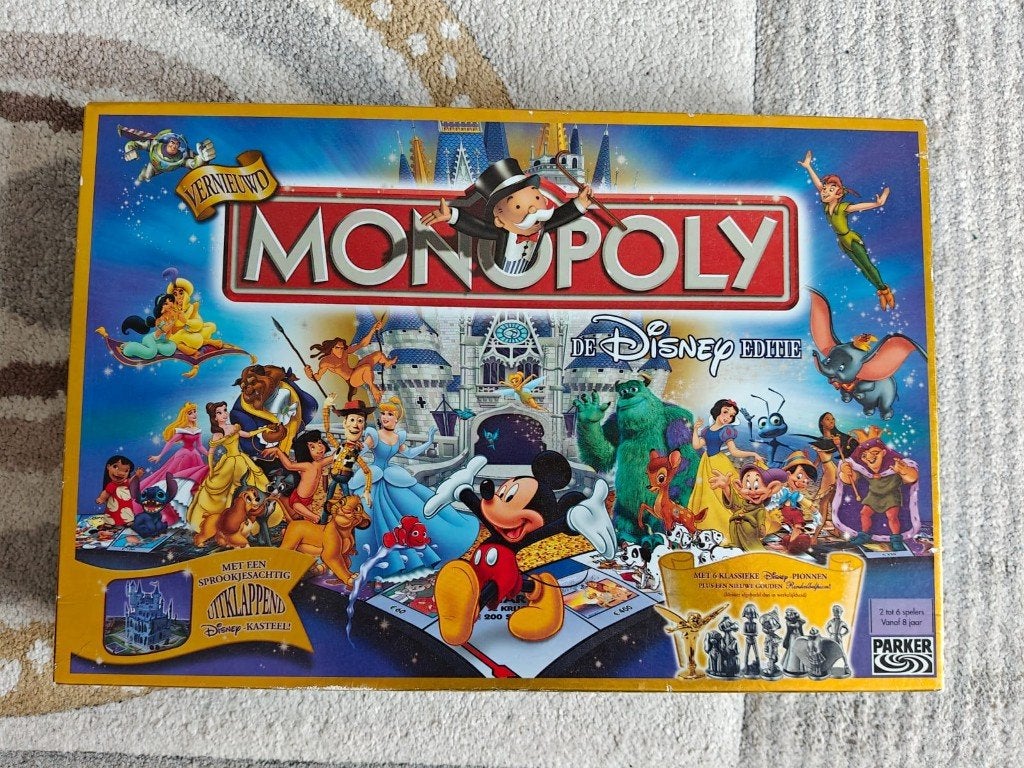 Monopoly Disney (Gold Edition, Hobby en Vrije tijd, Gezelschapsspellen | Bordspellen, Drie of vier spelers, Ophalen, Zo goed als nieuw