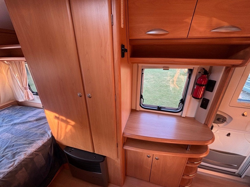 Foto 11 van Chateau CALISTA 430 AMF/MOVER/VOORTENT