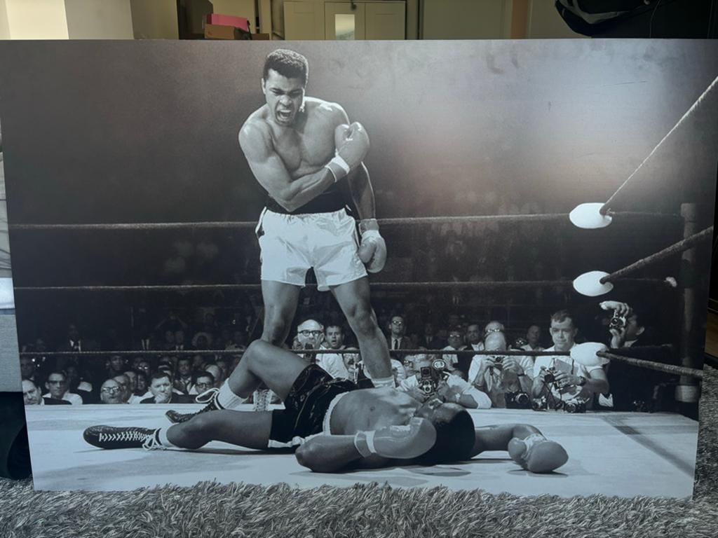 Muhammad Ali vs Sonny Liston: Iconische Knock-out Foto, Antiek en Kunst, Kunst | Tekeningen en Foto's, Ophalen