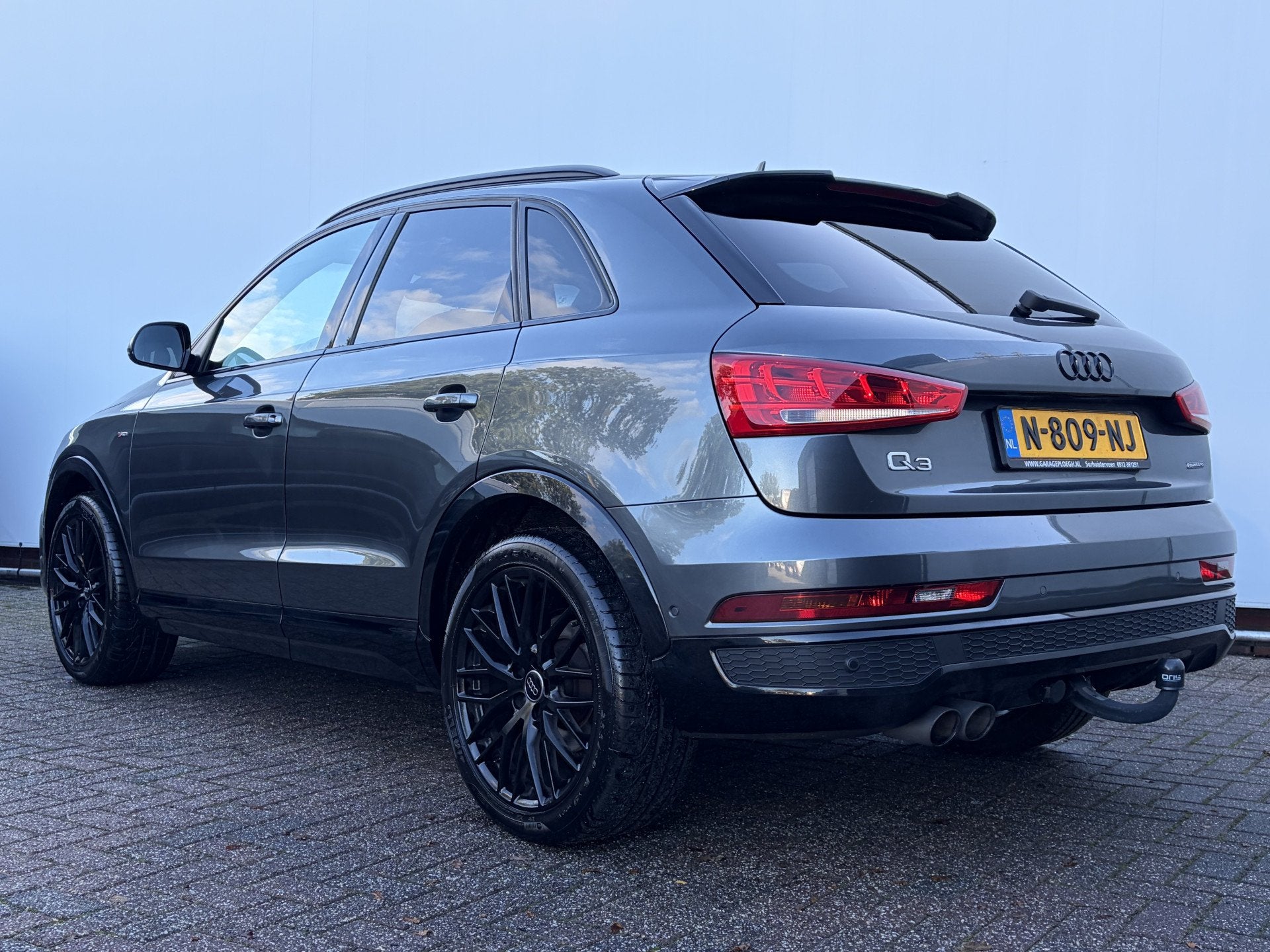 Audi Q3 2.0 TFSI quattro Design S-Line Aut Trekhaak Leer Spo, Auto's, Automaat, Parkeerassistent, Gebruikt, Euro 6