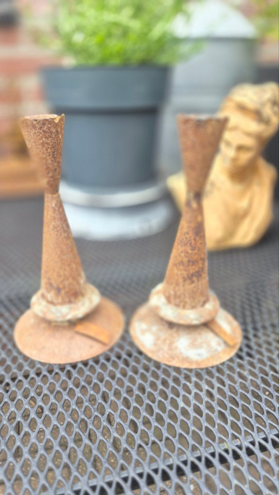 2 roestige kandelaars van Hoffz, Ophalen of Verzenden