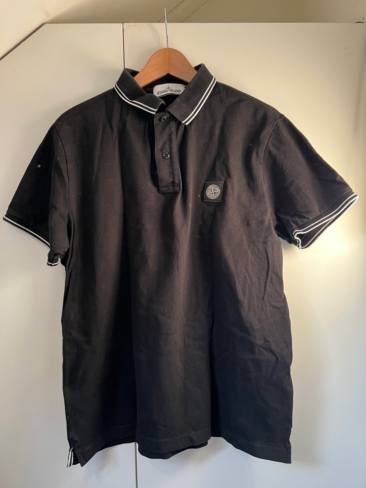 Stone Island Zwart Poloshirt - Maat XXL, Kleding | Heren, Overige Herenkleding, Ophalen of Verzenden, Zo goed als nieuw