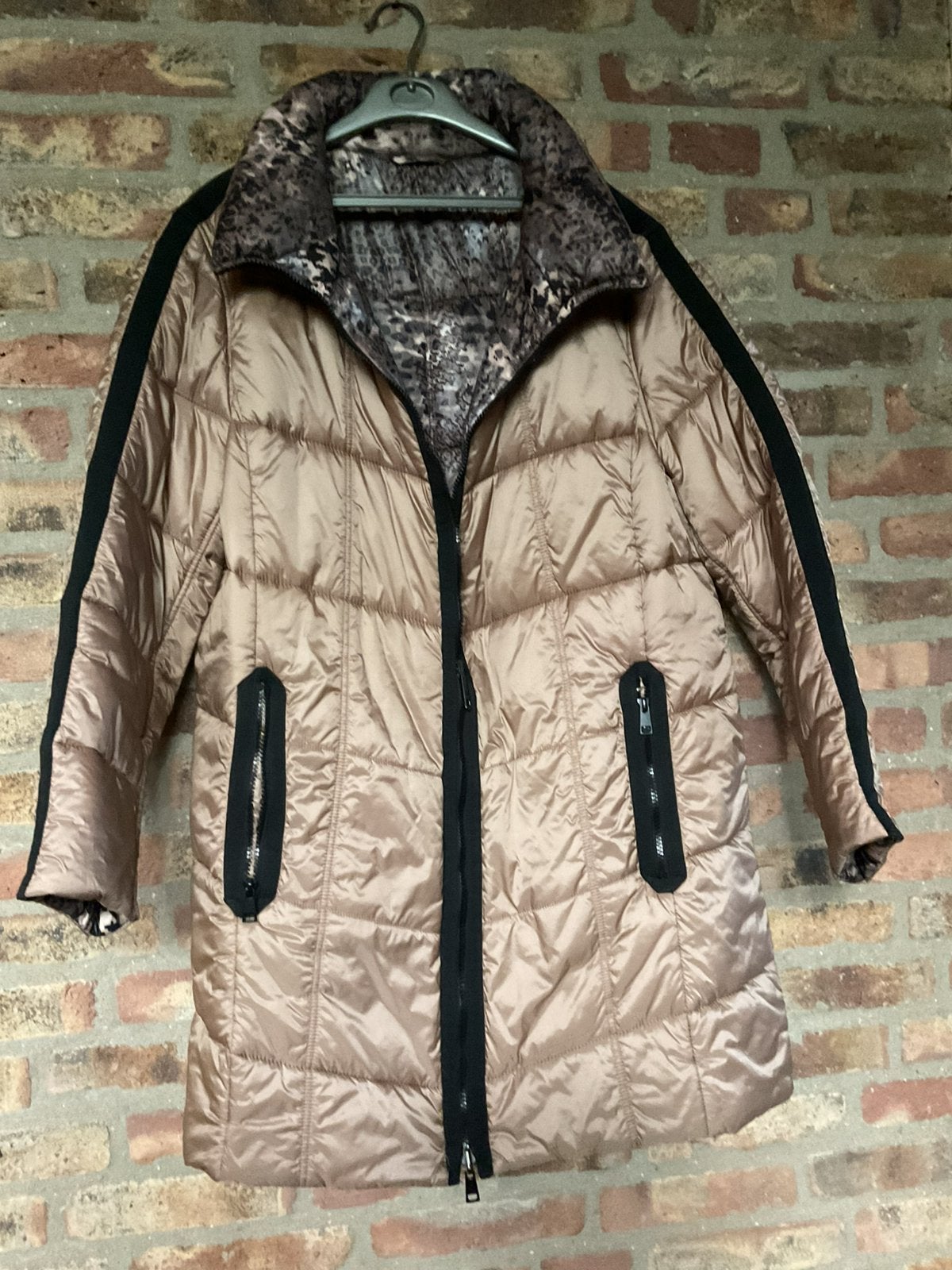 Bonita! Als nieuwe goud bruine jas zwarte details.dubbel  46, Ophalen of Verzenden, Zo goed als nieuw, Maat 46/48 (XL) of groter