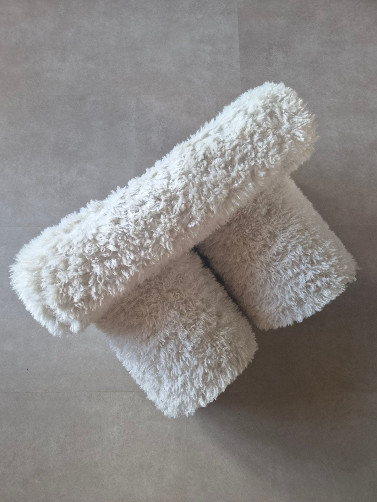 Loods 5 shaggy voetenbank / poef / hocker, Ophalen, Minder dan 50 cm, Gebruikt, 50 tot 75 cm