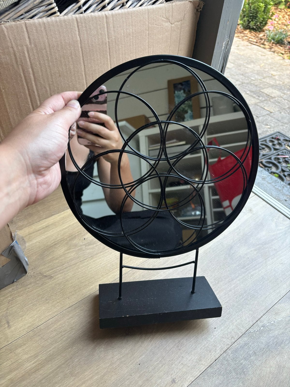 Decoratieve spiegel op standaard, zwart, rond, Minder dan 50 cm, Rond, Ophalen of Verzenden, Zo goed als nieuw
