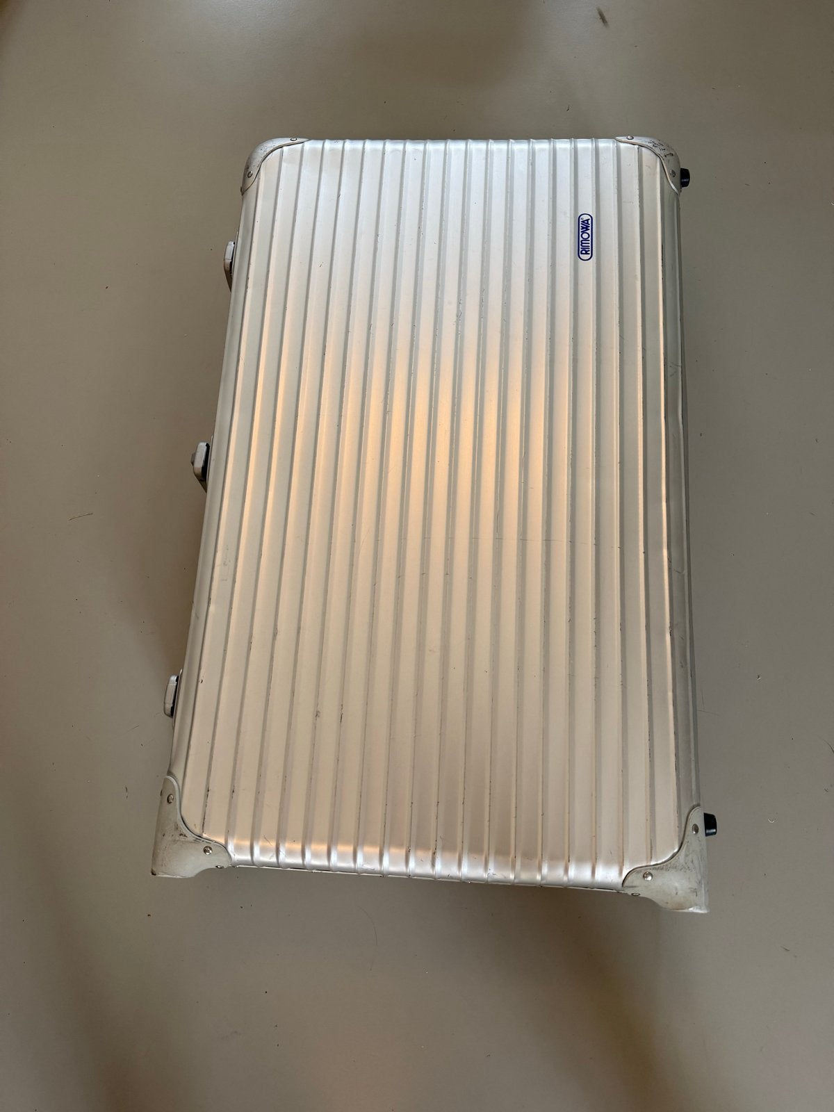 Rimowa Silver Integral Aluminium Koffer - Gebruikt, Gebruikt, 45 tot 55 cm, 70 cm of meer, Metaal