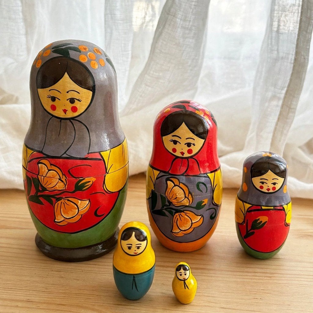 Vintage Russische Matroesjka  set van 5 - Handgeschilderd, Verzamelen, Ophalen of Verzenden, Zo goed als nieuw
