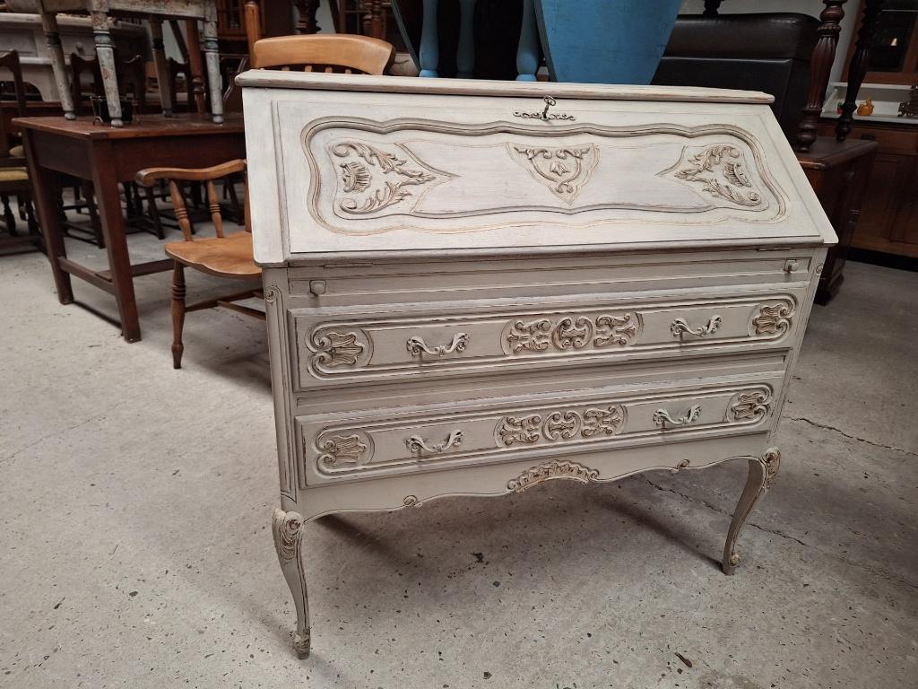 secretaire geschilderd, Ophalen