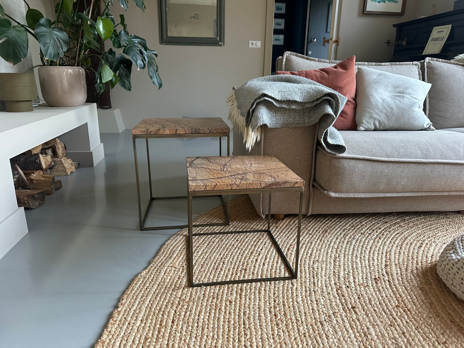 Tweetal prachtige messing/hardsteen bijzettafeltjes Be Pure, Huis en Inrichting, Tafels | Bijzettafels, Overige materialen, Minder dan 55 cm