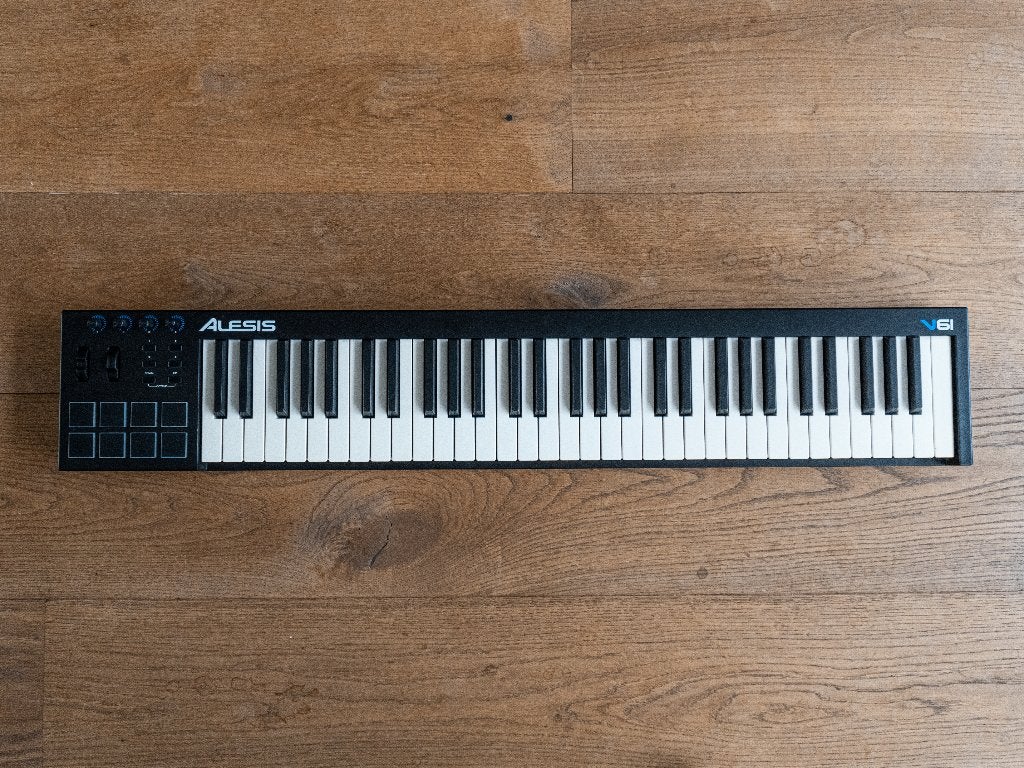 Alesis V61 USB MIDI keyboard, Muziek en Instrumenten, Midi-apparatuur, Ophalen of Verzenden, Zo goed als nieuw