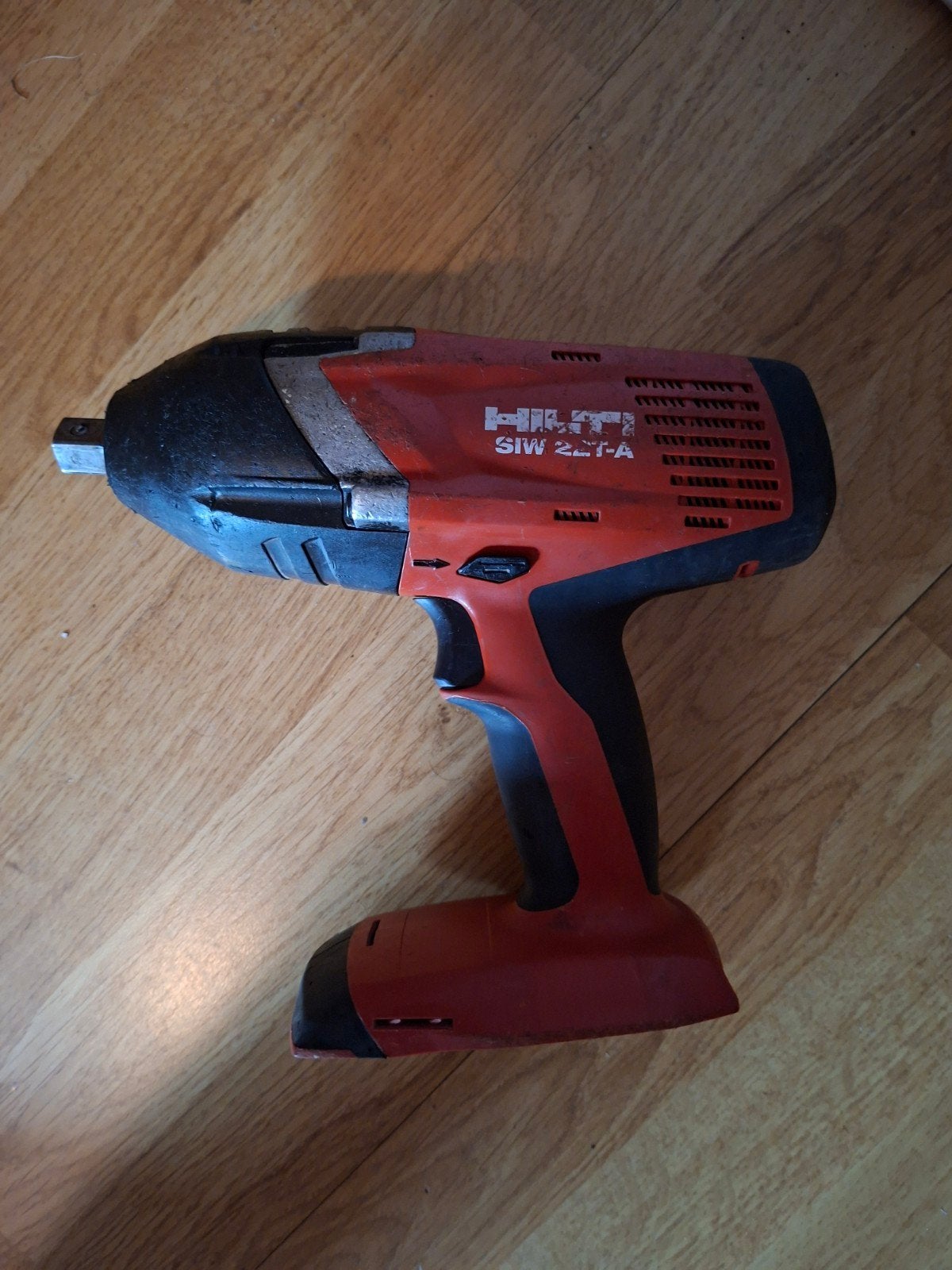 Hilti SIW 22T-A Accu Slagmoersleutel - Gebruikt, Ophalen of Verzenden, Gebruikt, 600 watt of meer, Overige typen