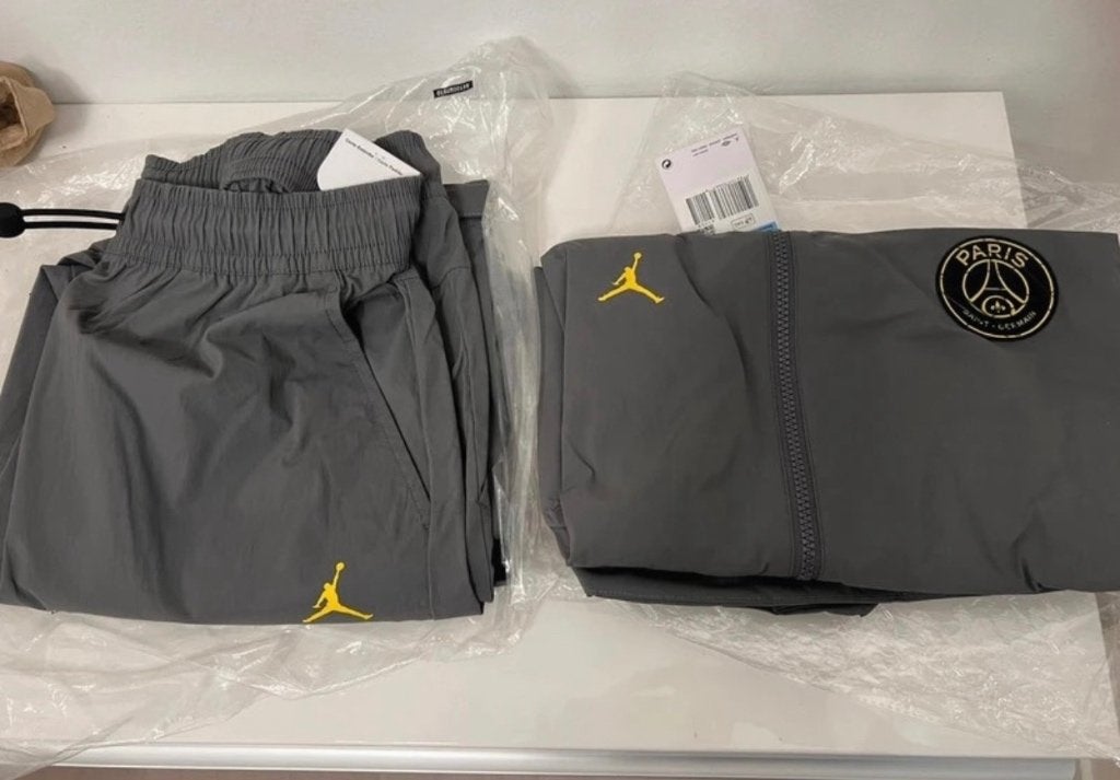 M - Nike Air Jordan x PSG - Trainingspak, Maat M, Ophalen of Verzenden, Nieuw, Trainingspak
