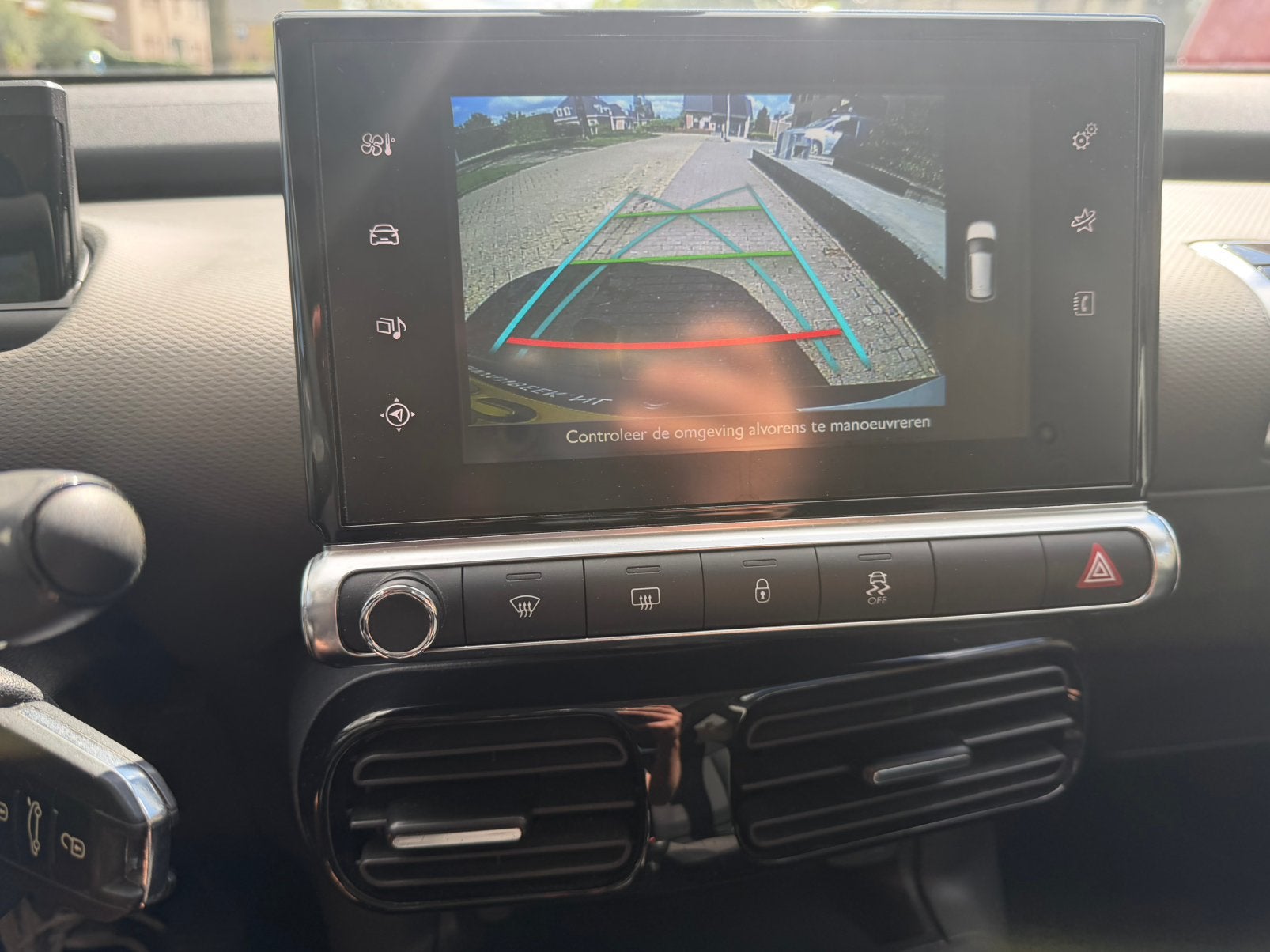 Foto 9 van Citroën C4 Cactus 1.2 Puretech, carplay,trekhaak,pano.
