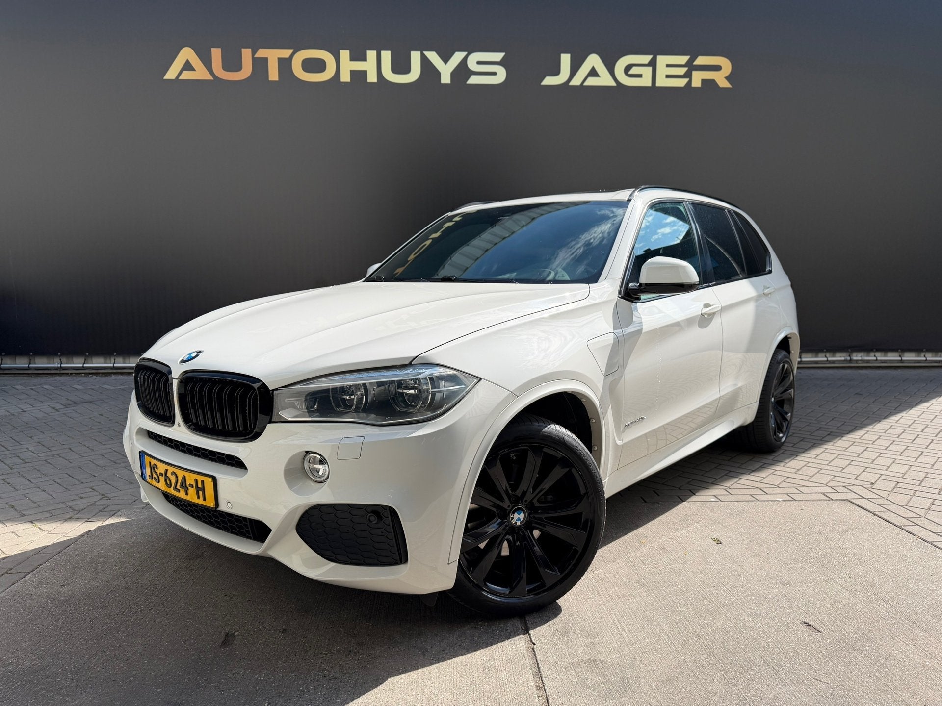 BMW X5 xDrive40e Pano Softclosed Hud H&K Leer Keyless 360 Me, Dealer onderhouden, Gebruikt, 4 cilinders, Wit