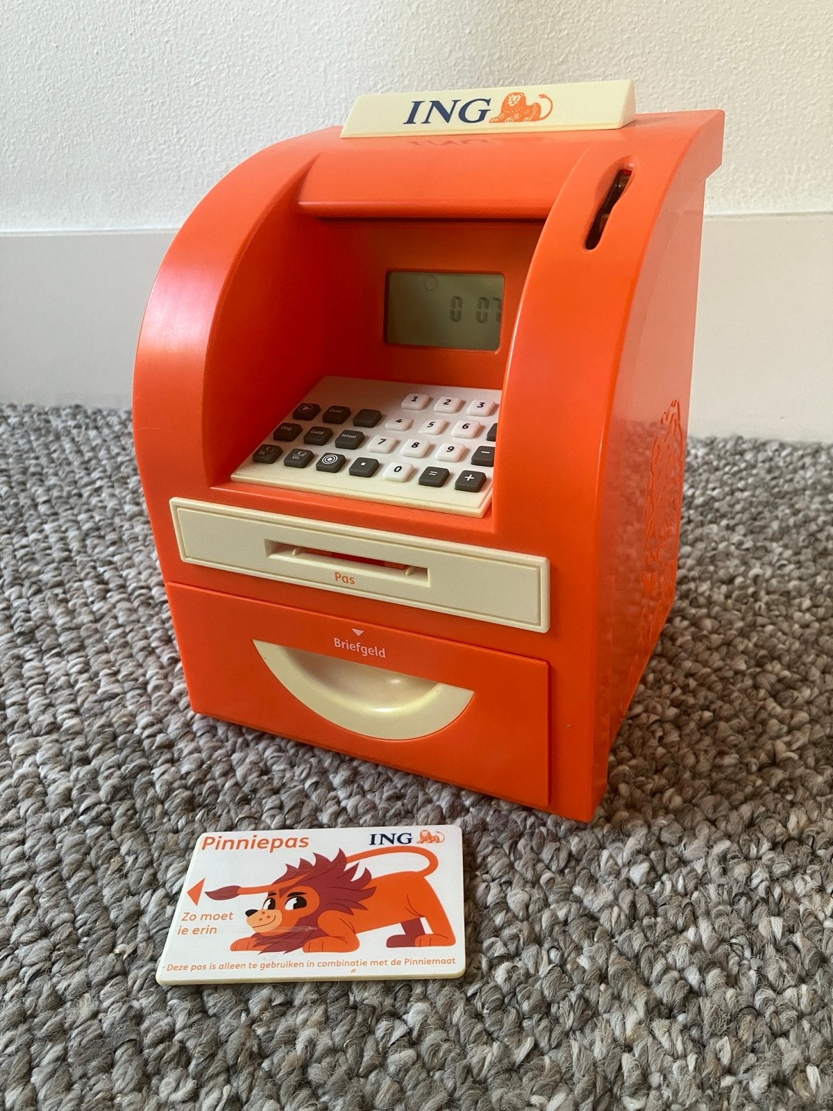 Werkende ING Pinniemaat met pasje, Verzamelen, Ophalen of Verzenden, Gebruikt, Kunststof, Overige thema's
